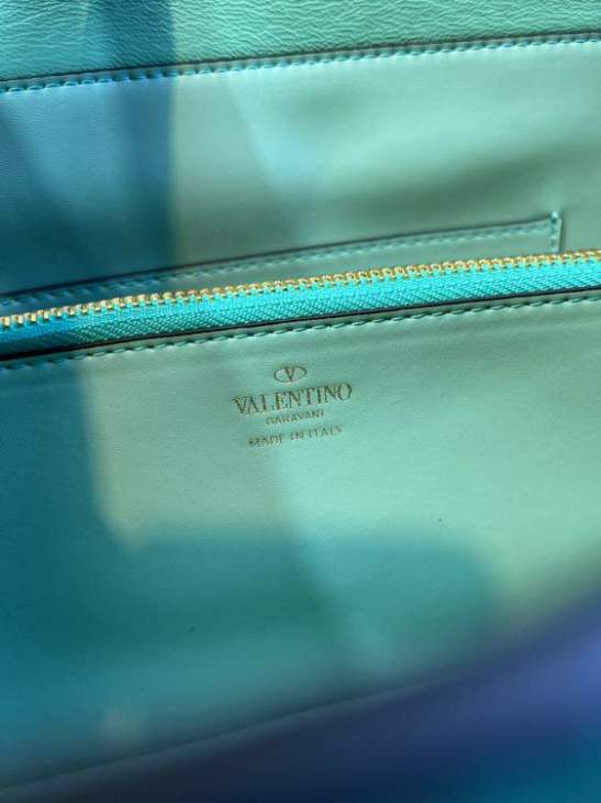 Picture of Valentino Handbags _SKUfw148123767fw